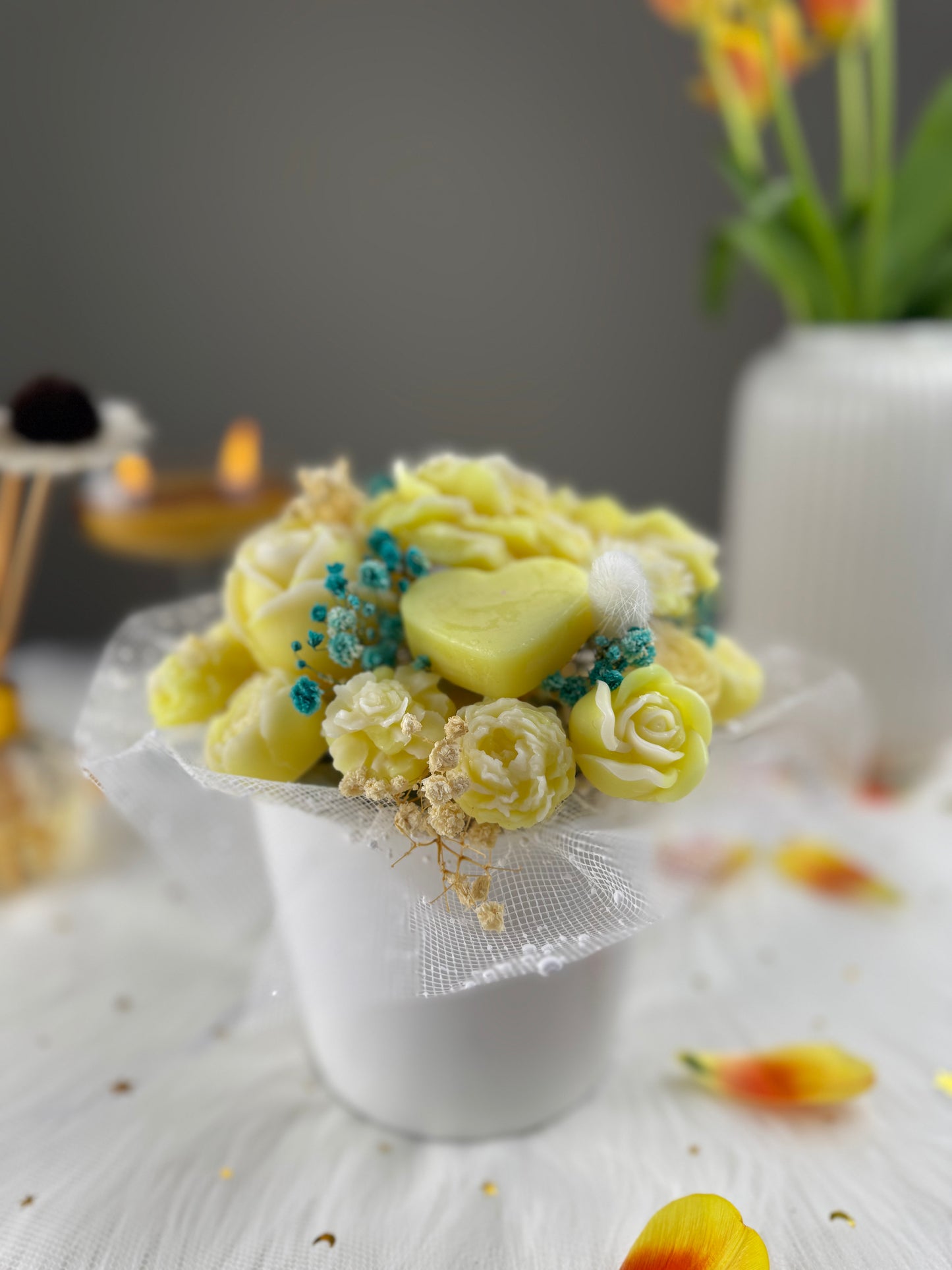 🌹 Rosy Romance Bucket